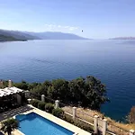 Grosszuegiges Direkt Am Mit Eigenem Pool - Povile Apartament