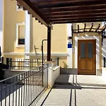 Apartament Grosszuegiges Direkt Am Mit Eigenem Pool - Povile
