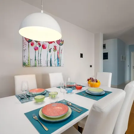 Grosszuegiges Direkt Am Mit Eigenem Pool - Povile Apartment *