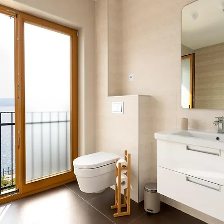 Apartament Grosszuegiges Direkt Am Mit Eigenem Pool - Povile Novi Vinodolski
