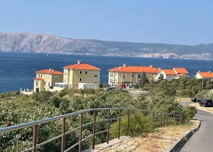 Apartamento Grosszuegiges Direkt Am Mit Eigenem Pool - Povile *